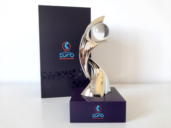 Trofej velká UEFA Euro 2025 ženy Švýcarsko, 18,5 cm (oficiální licencovaný produkt)