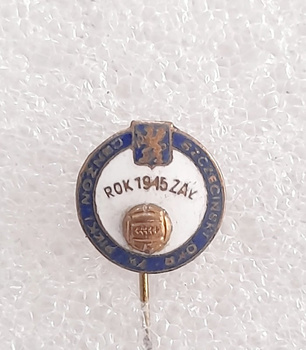 Starý odznak Štětínského okresního fotbalového svazu s míčem (smalt)