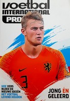 Mladí a vzdělaní. Časopis Voetbal International Pro (květen 2021)